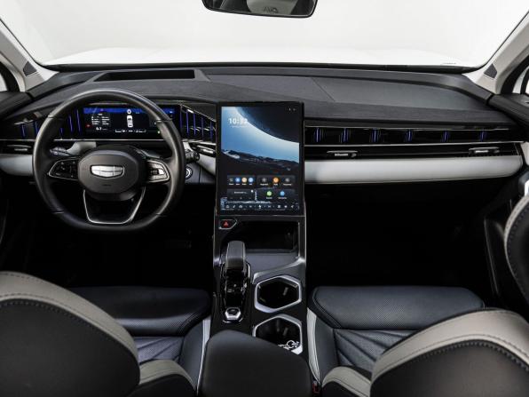 Geely Atlas II с пробегом 2024 года, цена 3 359 000 рублей, 14873 км, внедорожник, Автокод Объявления