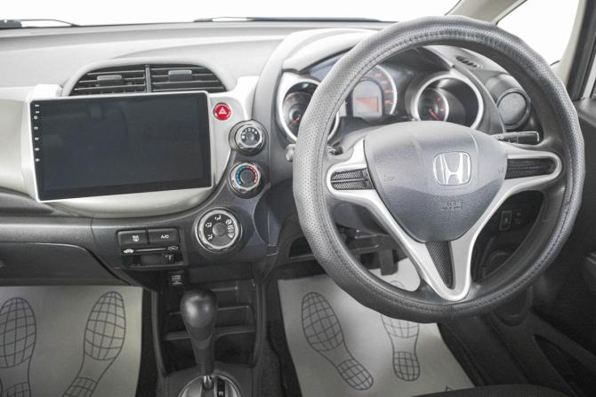 Honda Fit II с пробегом 2013 года, цена 769 000 рублей, 166000 км, хэтчбек, Автокод Объявления