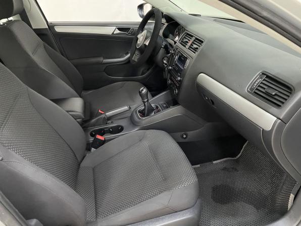 Volkswagen Jetta VI с пробегом 2011 года, цена 979 000 рублей, 160951 км, седан, Автокод Объявления