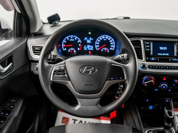 Hyundai Solaris II с пробегом 2019 года, цена 1 340 000 рублей, 172449 км, седан, Автокод Объявления