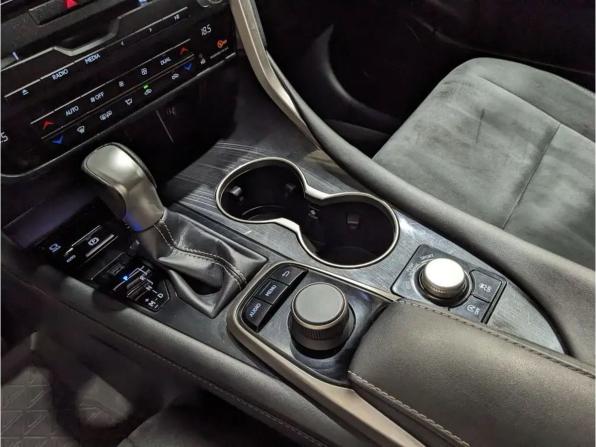 Lexus RX IV с пробегом 2018 года, цена 3 399 000 рублей, 80375 км, внедорожник, Автокод Объявления