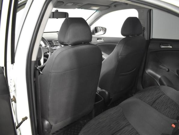 Hyundai Solaris I Рестайлинг с пробегом 2015 года, цена 849 900 рублей, 180236 км, седан, Автокод Объявления