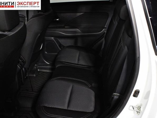 Mitsubishi Outlander III Рестайлинг 3 с пробегом 2021 года, цена 2 397 000 рублей, 138662 км, внедорожник, Автокод Объявления