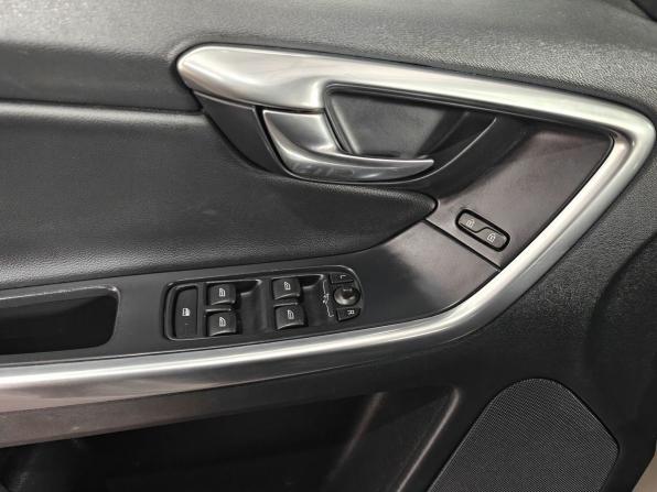 Volvo XC60 I Рестайлинг с пробегом 2014 года, цена 2 100 000 рублей, 189900 км, внедорожник, Автокод Объявления