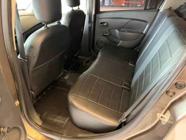 Renault Logan II Рестайлинг с пробегом 2018 года, цена 605 600 рублей, 241965 км, седан, Автокод Объявления