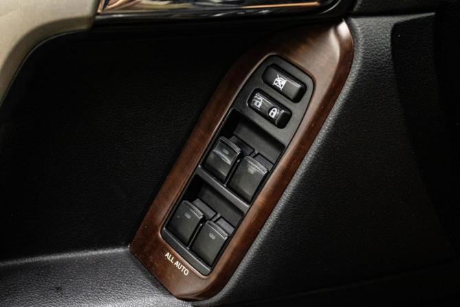 Toyota Land Cruiser Prado 150 Series Рестайлинг 1 с пробегом 2015 года, цена 3 229 000 рублей, 198690 км, внедорожник, Автокод Объявления