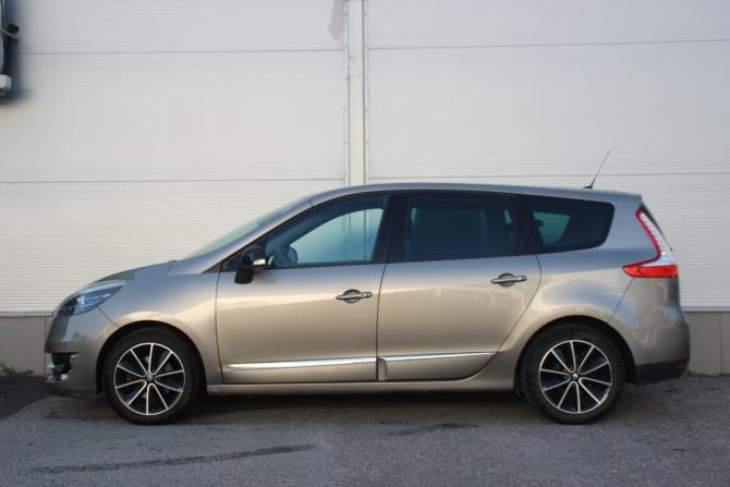 Renault Scenic III с пробегом 2012 года, цена 815 000 рублей, 204542 км, минивэн, Автокод Объявления
