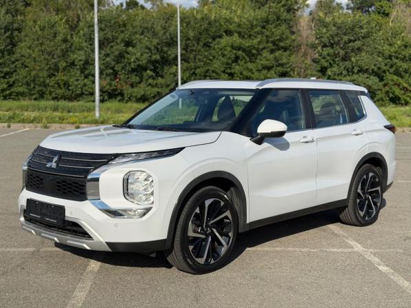 Mitsubishi Outlander IV с пробегом 2023 года, цена 3 810 000 рублей, 30 км, внедорожник, Автокод Объявления