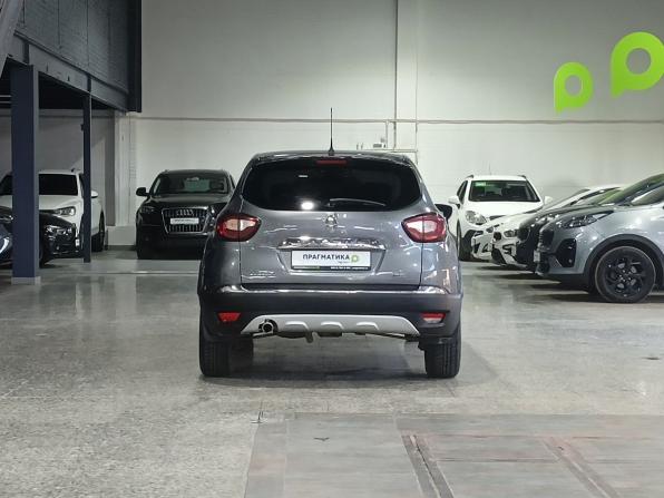 Renault Kaptur I с пробегом 2016 года, цена 965 000 рублей, 260938 км, внедорожник, Автокод Объявления