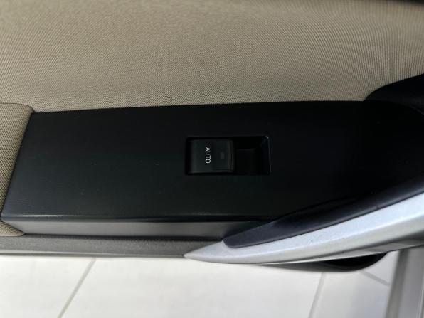 Toyota Auris II с пробегом 2013 года, цена 890 000 рублей, 223332 км, хэтчбек, Автокод Объявления