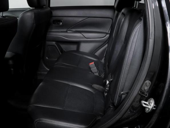 Mitsubishi Outlander III Рестайлинг 2 с пробегом 2015 года, цена 2 498 000 рублей, 72310 км, внедорожник, Автокод Объявления