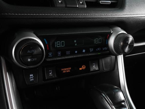 Toyota RAV4 V (XA50) с пробегом 2019 года, цена 3 299 000 рублей, 65462 км, внедорожник, Автокод Объявления
