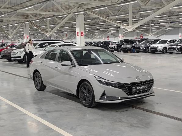 Hyundai Elantra VII (CN7) с пробегом 2021 года, цена 2 050 000 рублей, 52451 км, седан, Автокод Объявления