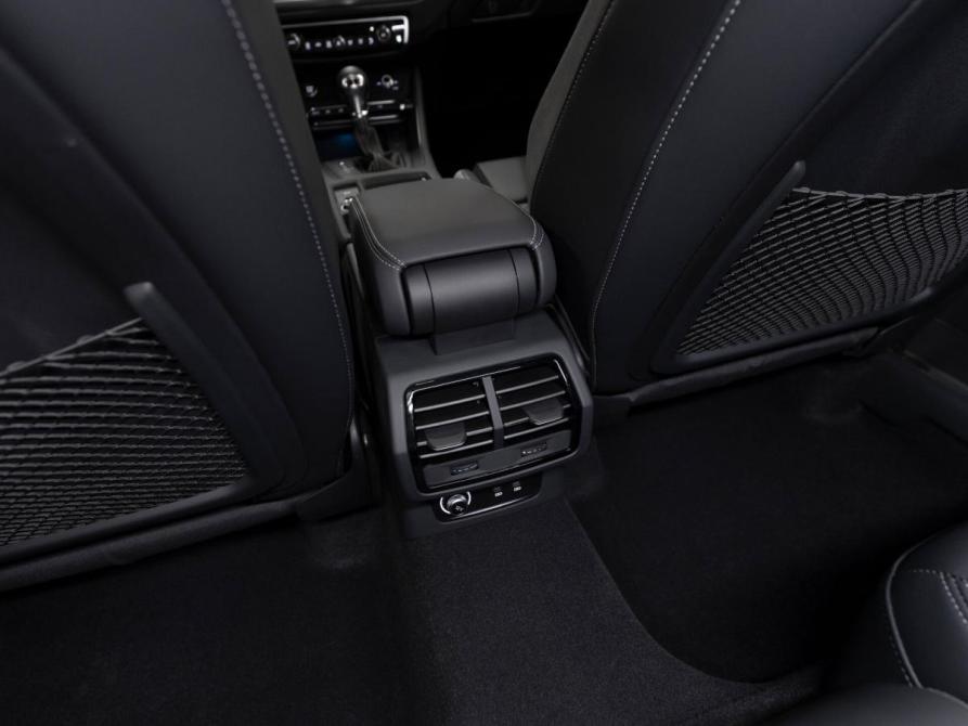 Audi Q3 II (F3) Москва  - изображение 17