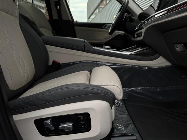 BMW X7 I (G07) Рестайлинг с пробегом 2023 года, цена 18 490 000 рублей, 6883 км, внедорожник, Автокод Объявления