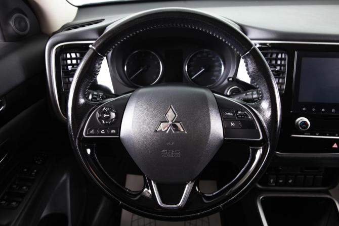 Mitsubishi Outlander III Рестайлинг 3 с пробегом 2022 года, цена 2 459 000 рублей, 98450 км, внедорожник, Автокод Объявления