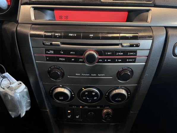 Mazda 3 I (BK) Рестайлинг с пробегом 2006 года, цена 236 000 рублей, 733166 км, седан, Автокод Объявления