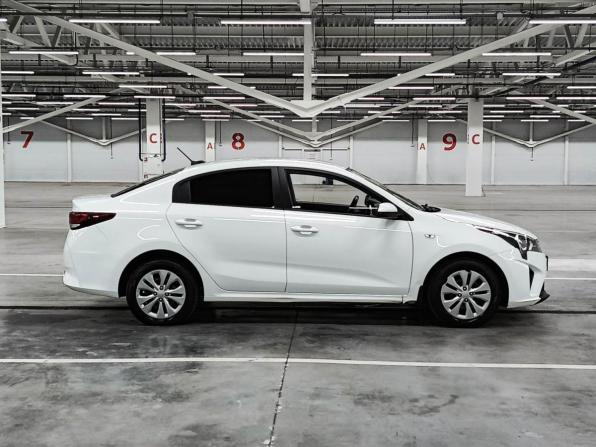 Kia Rio IV с пробегом 2020 года, цена 1 410 000 рублей, 100991 км, седан, Автокод Объявления