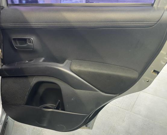 Mitsubishi Outlander II Рестайлинг с пробегом 2009 года, цена 950 600 рублей, 198654 км, внедорожник, Автокод Объявления