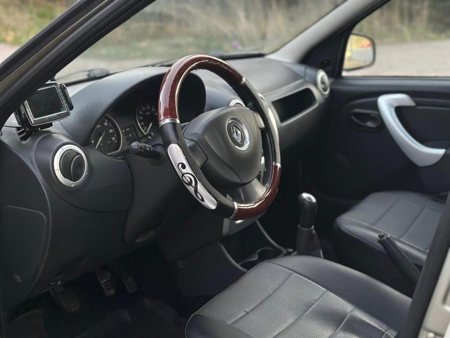 Renault Logan I Рестайлинг Великий Новгород  - изображение 9