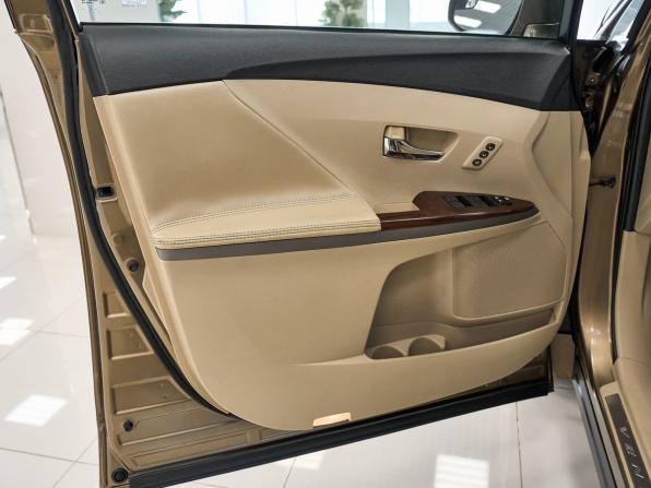 Toyota Venza I Рестайлинг с пробегом 2012 года, цена 1 659 000 рублей, 127025 км, внедорожник, Автокод Объявления