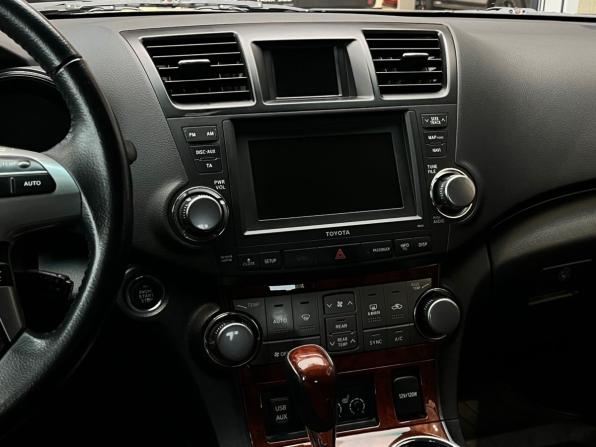 Toyota Highlander II (XU40) Рестайлинг с пробегом 2011 года, цена 2 295 000 рублей, 83830 км, внедорожник, Автокод Объявления
