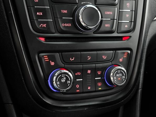Opel Mokka I с пробегом 2015 года, цена 1 083 000 рублей, 167930 км, внедорожник, Автокод Объявления