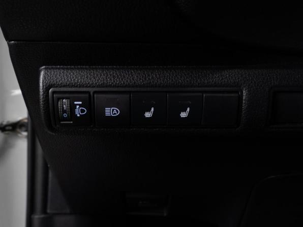 Toyota Levin XII (E210) с пробегом 2020 года, цена 1 939 000 рублей, 45092 км, седан, Автокод Объявления