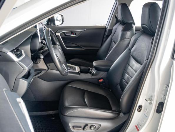 Toyota RAV4 V (XA50) с пробегом 2020 года, цена 3 050 000 рублей, 164180 км, внедорожник, Автокод Объявления