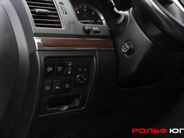 Toyota Land Cruiser 200 Series Рестайлинг 2 с пробегом 2018 года, цена 6 338 000 рублей, 136940 км, внедорожник, Автокод Объявления