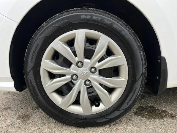 Hyundai Solaris II Рестайлинг с пробегом 2022 года, цена 1 622 183 рубля, 80115 км, седан, Автокод Объявления