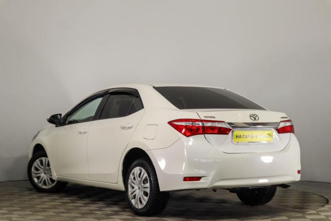 Toyota Corolla XI (E160 E170 E180) с пробегом 2014 года, цена 1 099 000 рублей, 230000 км, седан, Автокод Объявления