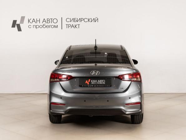 Hyundai Solaris II с пробегом 2017 года, цена 1 395 000 рублей, 80521 км, седан, Автокод Объявления