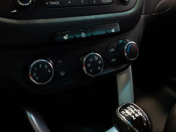 Kia Ceed II Рестайлинг с пробегом 2015 года, цена 1 085 000 рублей, 179363 км, хэтчбек, Автокод Объявления