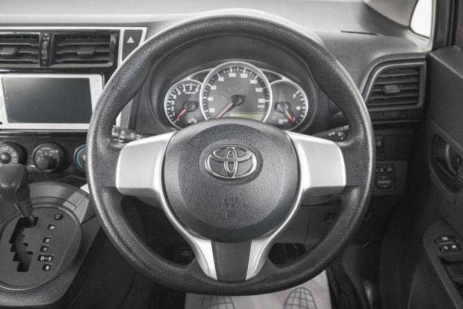 Toyota Ractis II с пробегом 2014 года, цена 899 000 рублей, 121600 км, хэтчбек, Автокод Объявления