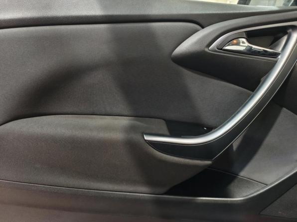 Opel Astra J Рестайлинг с пробегом 2012 года, цена 761 900 рублей, 174401 км, хэтчбек, Автокод Объявления