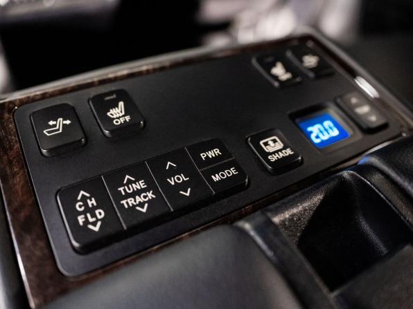 Toyota Camry VII (XV50) Рестайлинг с пробегом 2016 года, цена 2 500 000 рублей, 133515 км, седан, Автокод Объявления