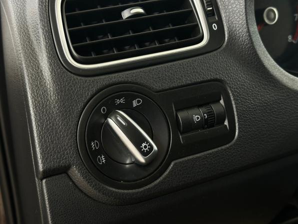 Volkswagen Polo V с пробегом 2014 года, цена 740 000 рублей, 194165 км, седан, Автокод Объявления