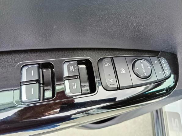 Kia Sportage IV Рестайлинг с пробегом 2021 года, цена 2 599 995 рублей, 109508 км, внедорожник, Автокод Объявления