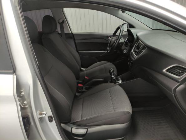 Hyundai Solaris II с пробегом 2018 года, цена 1 230 000 рублей, 120125 км, седан, Автокод Объявления