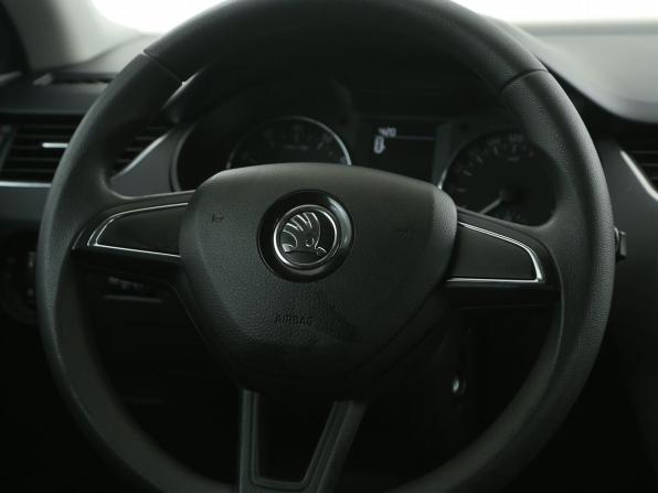 Skoda Octavia III (A7) с пробегом 2017 года, цена 1 089 000 рублей, 213200 км, лифтбек, Автокод Объявления
