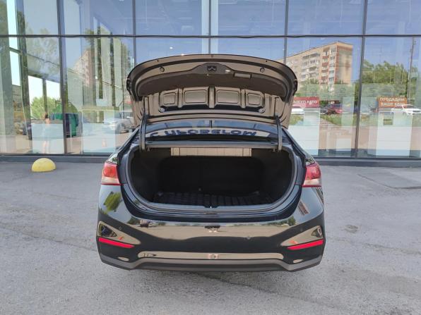 Hyundai Solaris II с пробегом 2018 года, цена 1 199 800 рублей, 120718 км, седан, Автокод Объявления