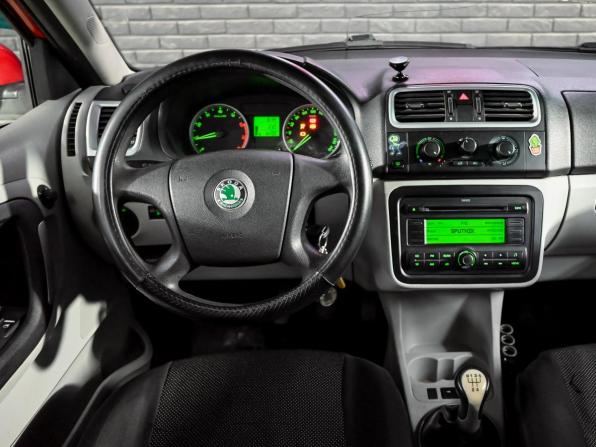 Skoda Fabia II с пробегом 2008 года, цена 400 000 рублей, 212000 км, хэтчбек, Автокод Объявления
