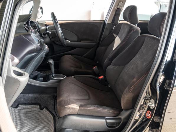 Honda Fit II с пробегом 2012 года, цена 930 000 рублей, 98047 км, хэтчбек, Автокод Объявления