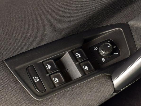 Volkswagen Tiguan II с пробегом 2019 года, цена 2 375 995 рублей, 62471 км, внедорожник, Автокод Объявления