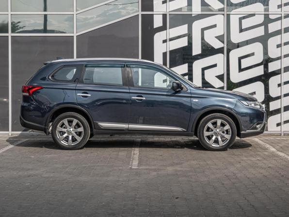 Mitsubishi Outlander III Рестайлинг 3 с пробегом 2020 года, цена 2 200 000 рублей, 112175 км, внедорожник, Автокод Объявления