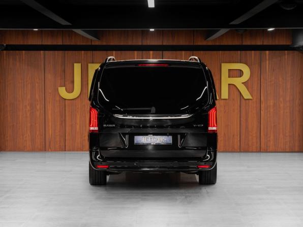 Mercedes-Benz V-Класс III (W447) Рестайлинг с пробегом 2023 года, цена 18 990 000 рублей, 53322 км, минивэн, Автокод Объявления