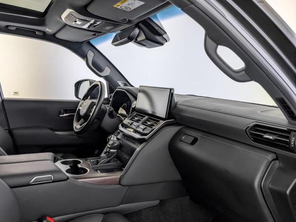 Toyota Land Cruiser 300 Series с пробегом 2022 года, цена 10 600 000 рублей, 38237 км, внедорожник, Автокод Объявления