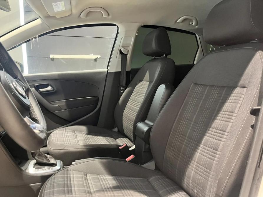 Volkswagen Polo V Рестайлинг Новосибирск  - изображение 17