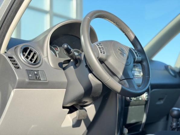 Suzuki SX4 I (Classic) Рестайлинг с пробегом 2011 года, цена 990 000 рублей, 153255 км, хэтчбек, Автокод Объявления